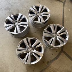 Acura TLX Rims With Bolts