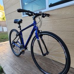 CANNONDALE QUICK 6 | HYBRID BIKE | LIGHTWEIGHT & FAST