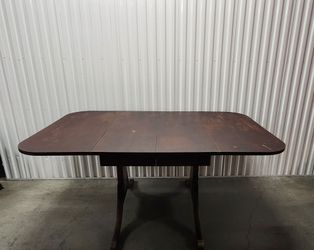 vintage Duncan Phyfe style mahogany drop-leaf  table
