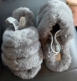 Toddler Ugg Slippers $15 Size 10