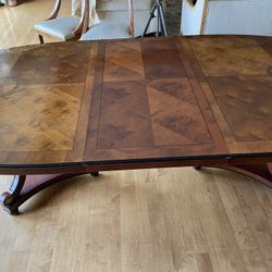 Dining room Table