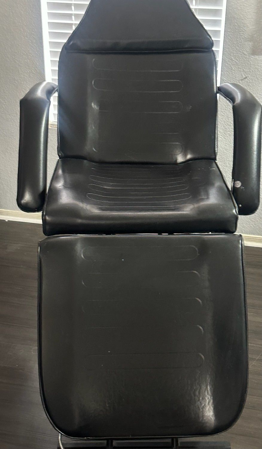 Salon Chair