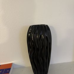 Black Vase For Flowers