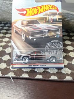 Hot Wheels Vintage American Muscle 1969 Dodge Charger 8/10 DWC49 Grey Black 2016