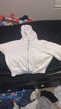 White cropped hoddie