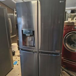 LG Black Stainless Refrigerator 