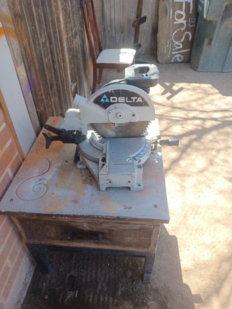 Delta Saw