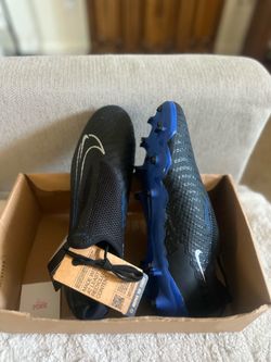 Soccer cleats size 12.5