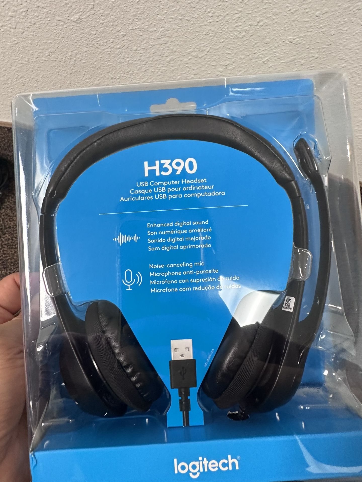 Logitech USB Headset H390 with Noise Cancelling Microphone 