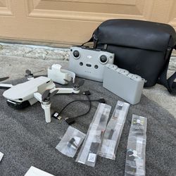 DJI Mini 2 Fly More Combo With Charging Station 