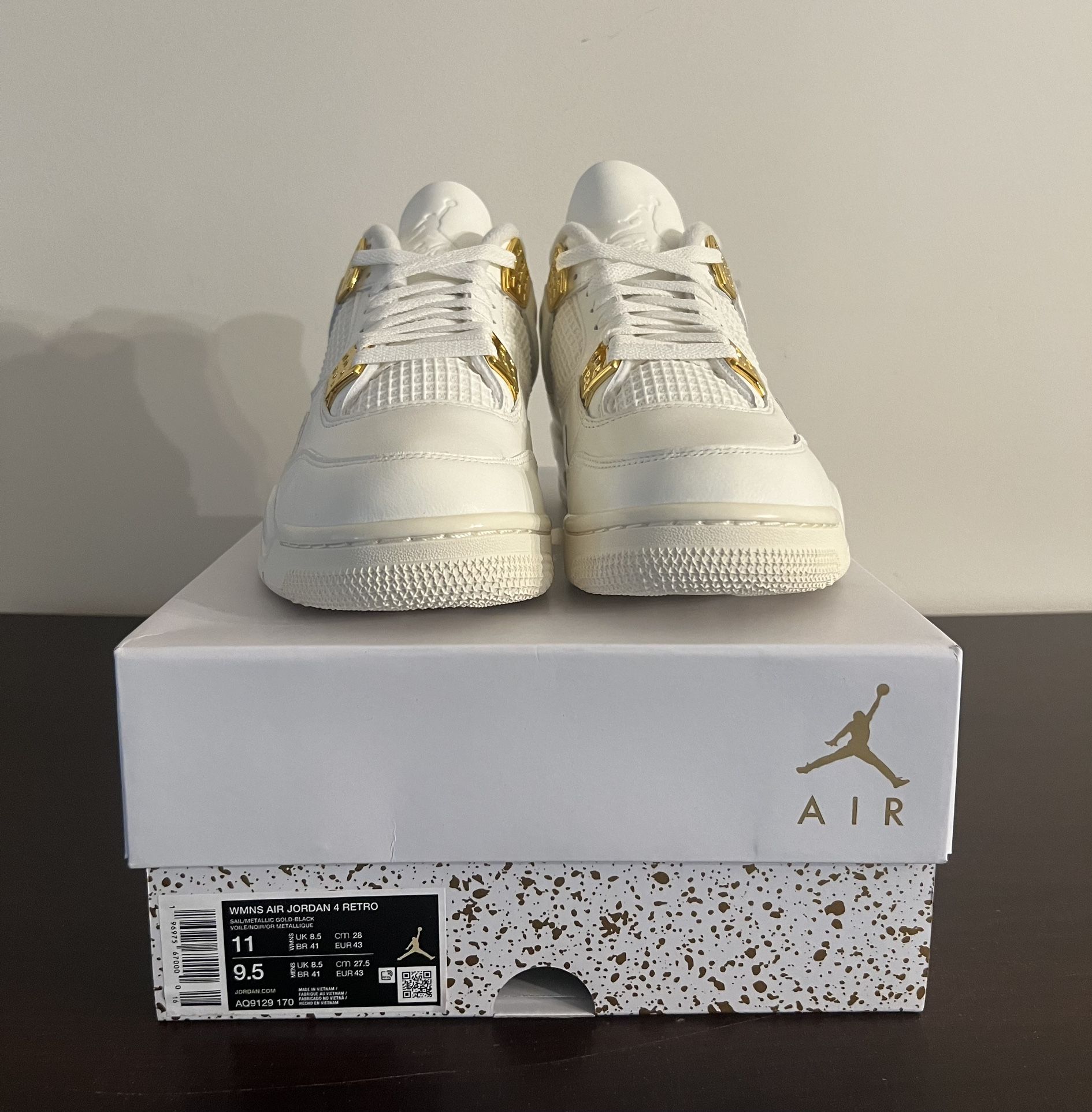 Jordan 4 Retro White gold/ White Metallic Gold Brand New Size 11 Womens/9.5 Men’s $270 Or Best Offer