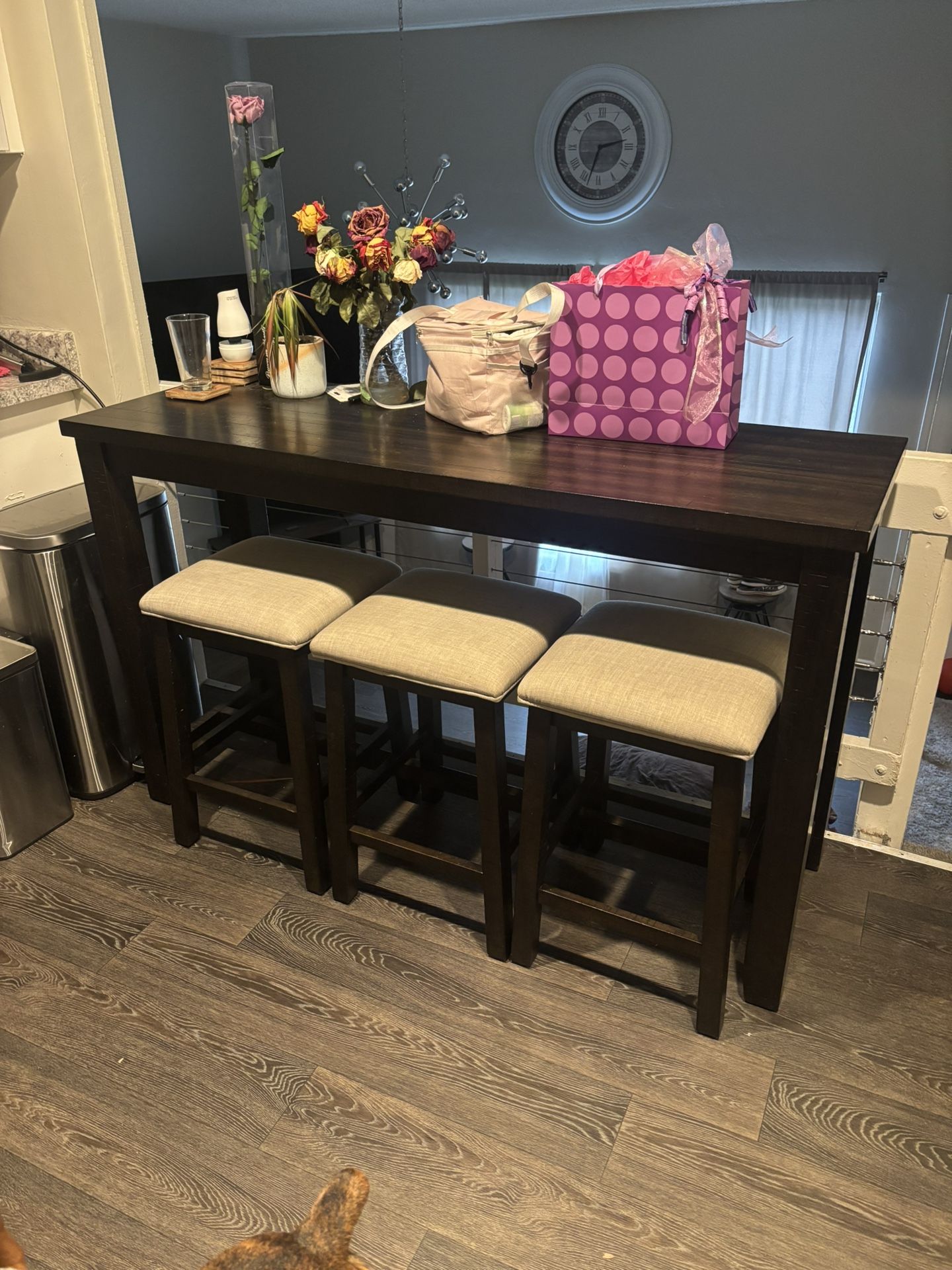4 Piece counter top table With chairs