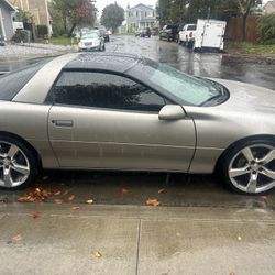 Camaro 2000 80k Like New 