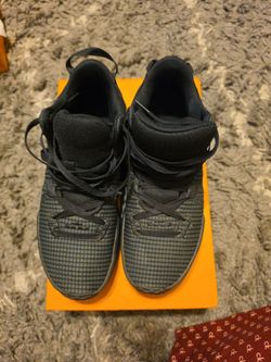 Men's LeBron Witness VII size 9