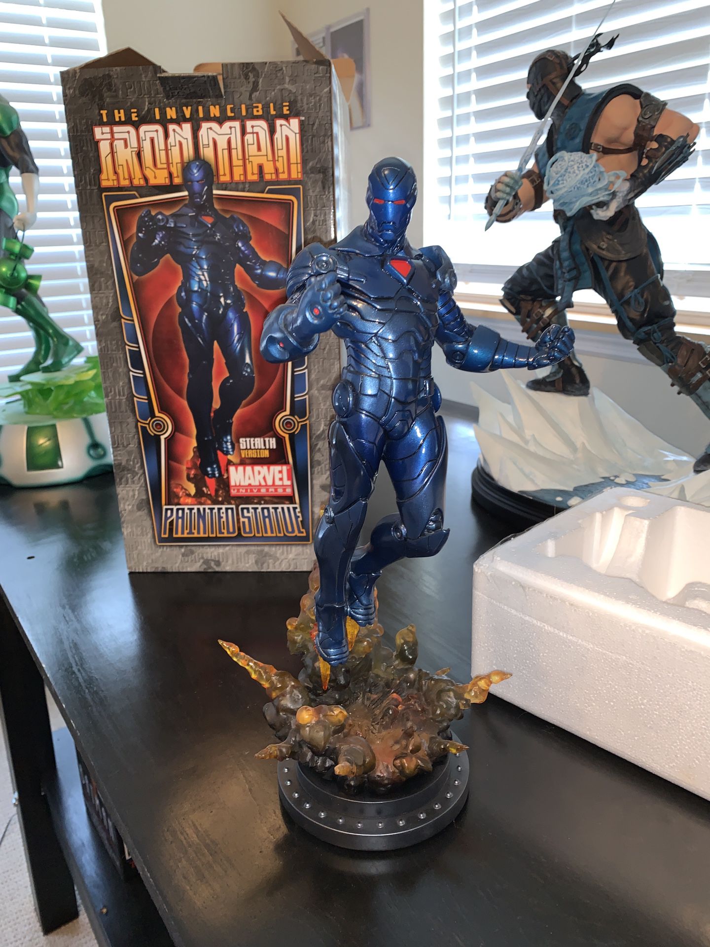 Bowen stealth iron man statue
