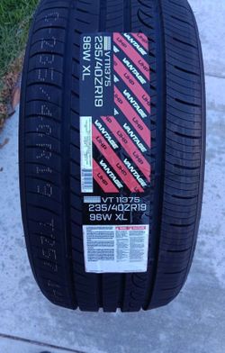 235/40ZR19 Tire NEW