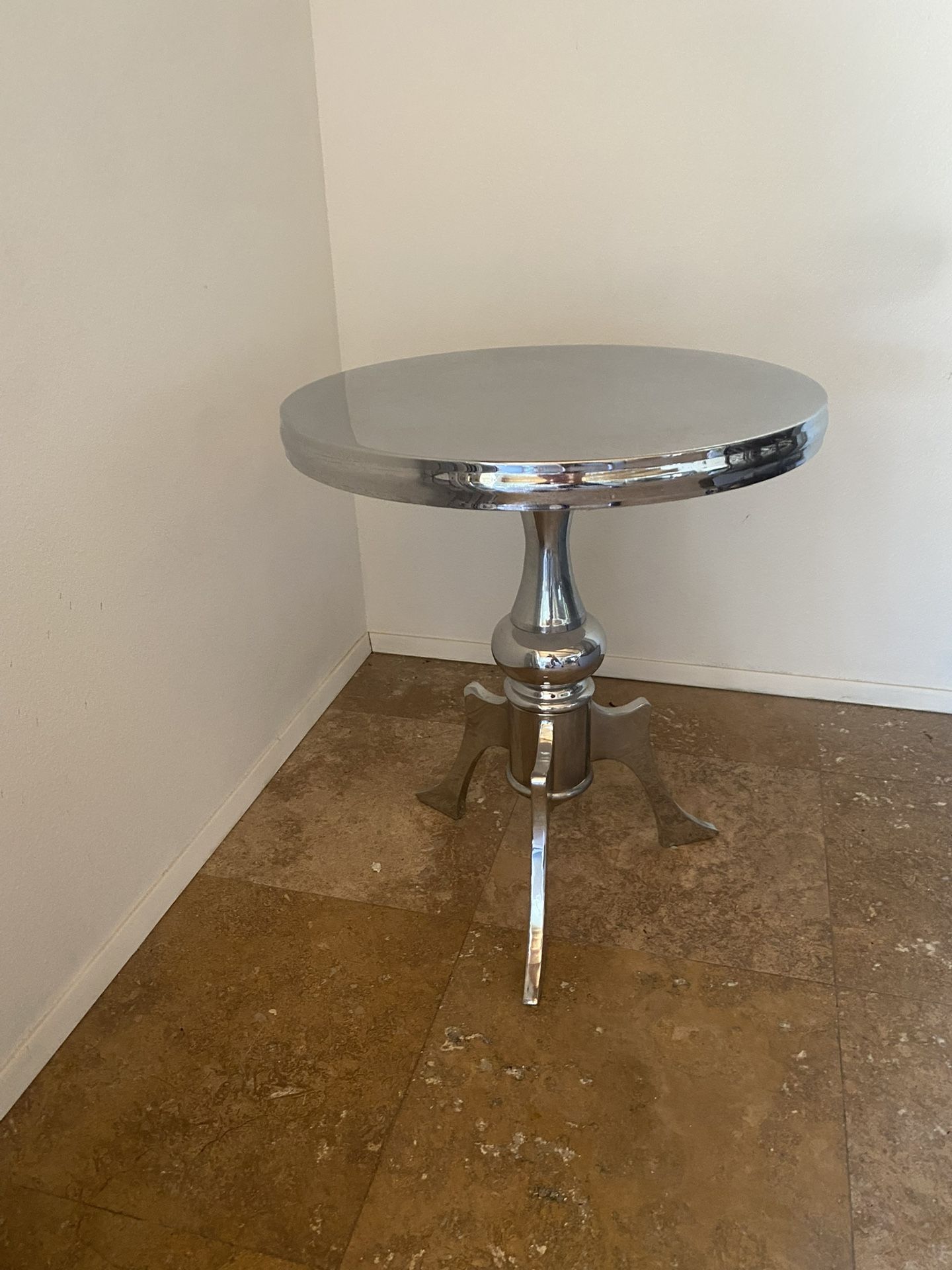 π« Chrome Side Table β Hollywood Regency Repro