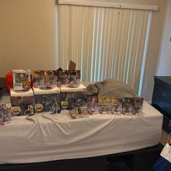 THE LEGEND OF ZELDA STATUE AND AMIIBO COLLECTION