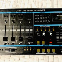 Mixer Peavey 752 Sampling Mixer 
