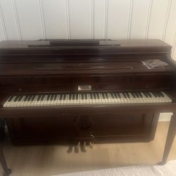 stand up baldwin piano 