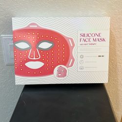 Lindo Silicone Face Mask Led Light Therapy Brand New