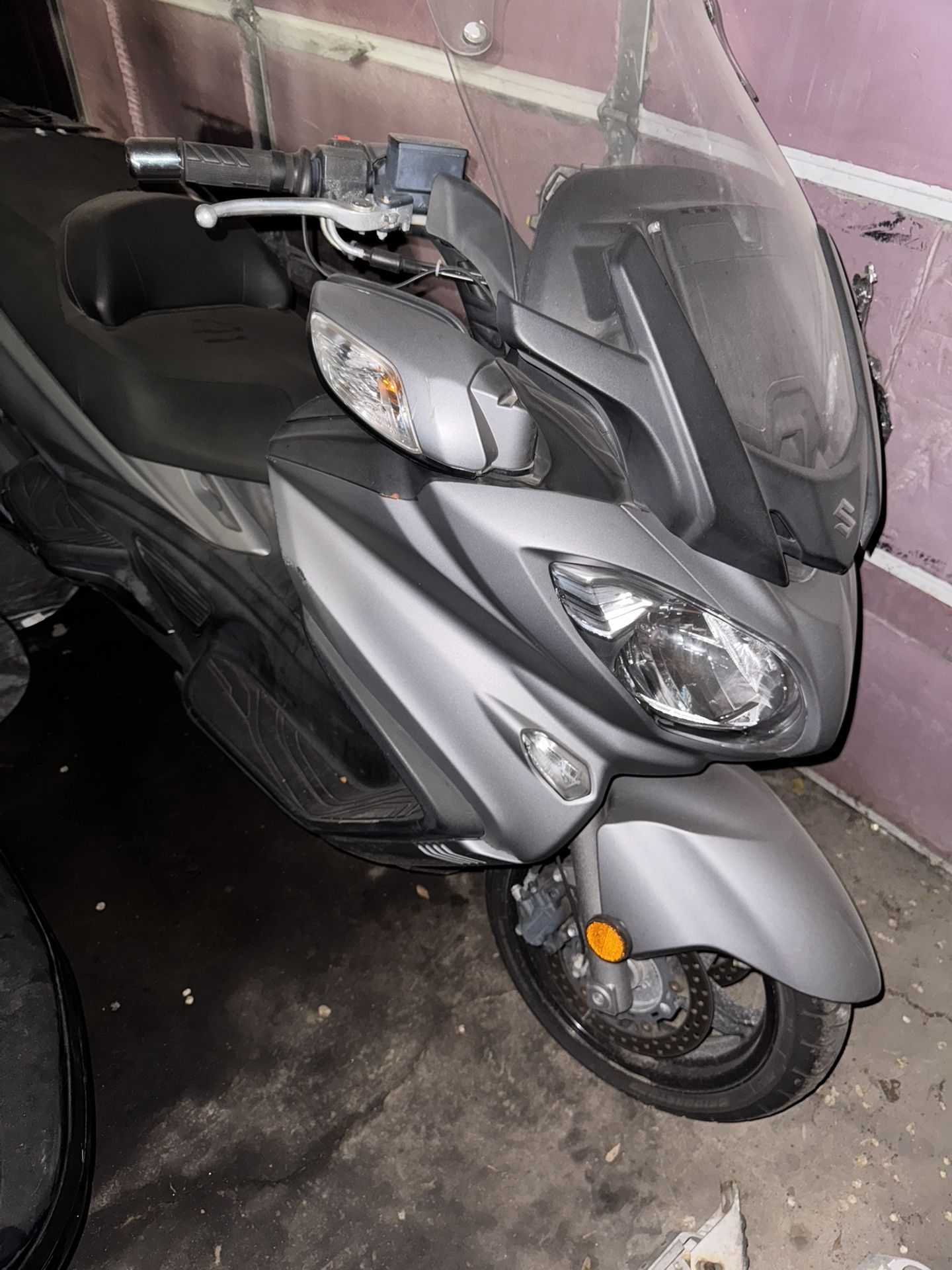 Suzuki Burgman 650 Executive