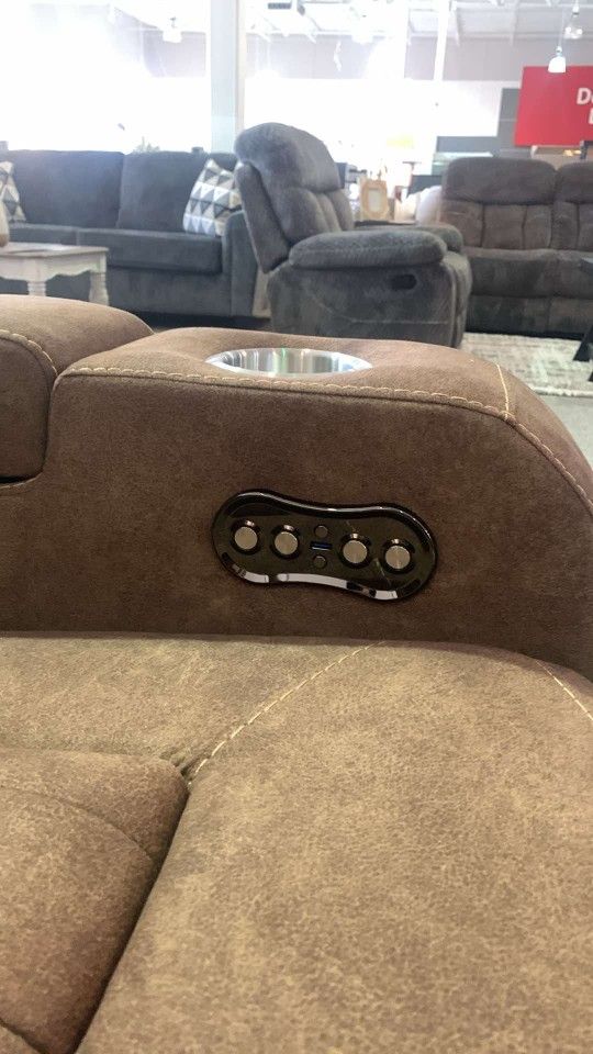 Wolfridge 2 Piece Power Reclining Sofa and Loveseat Set /P