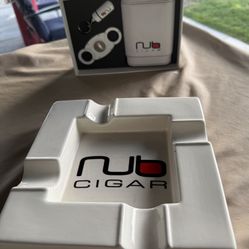Cigar ashtray, cutter, Keychain, And Travel Case