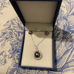 YAMI Pearl Necklace and Earring 