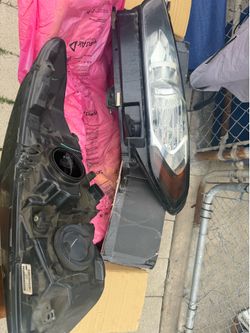 OEM 2013–2016 Ford Fusion Headlight Set (Left & Right) – Excellent Condition