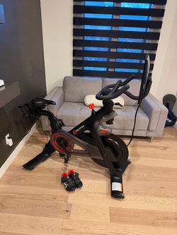 Peleton Bike (like new)