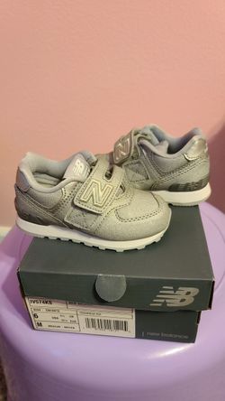 New balance shoes never used