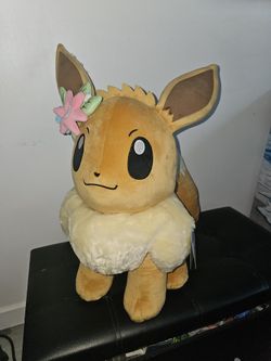 GIANT XL Eevee Pokemon Plush Jazwares 24” Plushie Flowers RARE Oversized NWOT
Pre-Owned