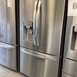 New Lg Thin Q Refrigerator 36” Width/29” Depth/70” Height 
