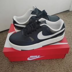 Women's Nike Shoes