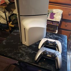 2 Controllers original & New. 2024 2nd Edition Not Fat PS5 2023. But Edition disc 2nd Edition Playstation 5 Slim Clean PSN. None banned. All working 1