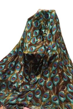 Peacock Design Womens Shawl (Saree) Made In India 100% Viscose. 6' X 3.6'.