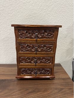 Vintage Wood jewelry box