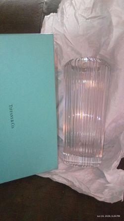 Tiffany & Co. VINTAGE 9" Fluted Lead Crystal Italian Vase MADE IN ITALY • BRAND NEW IN BOX