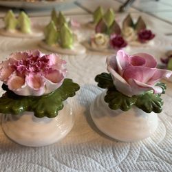 Vintage Aynsley English bone China Flower salt & Pepper Shakers 