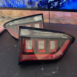 Jeep Compass Gate taillights