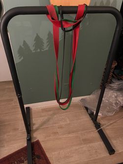 Small calisthenics bar