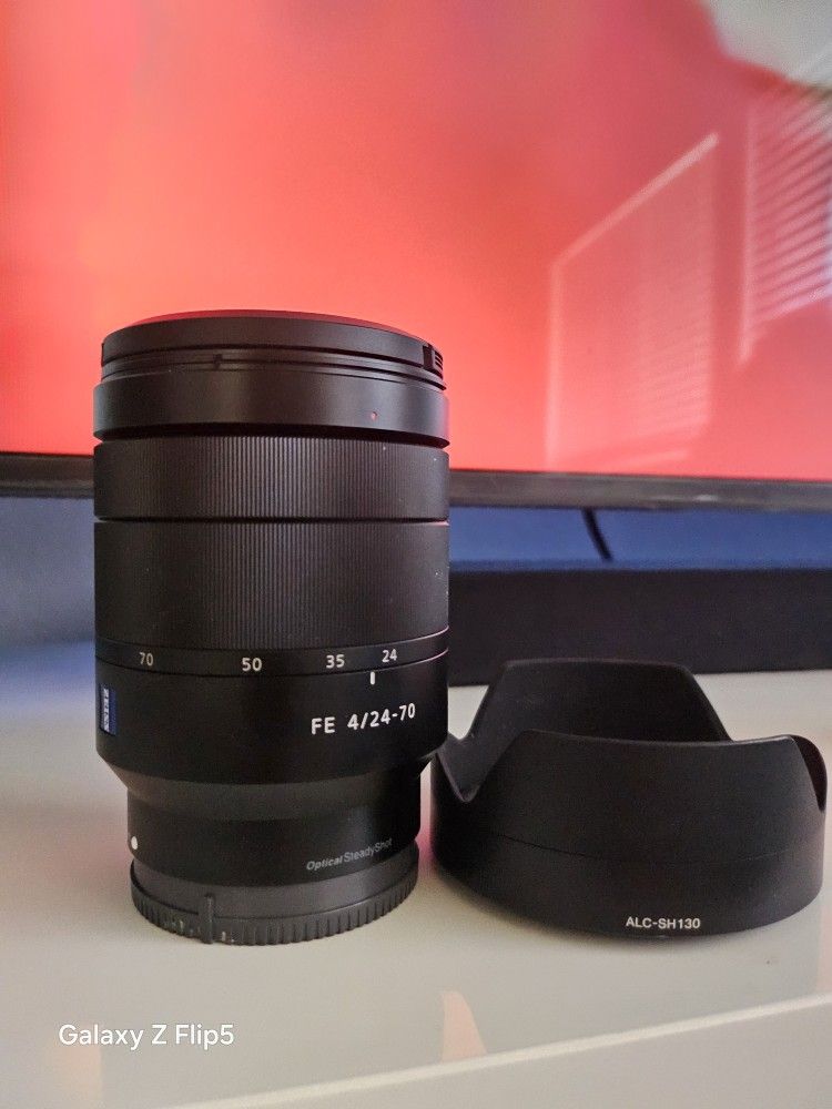 Sony Carl Zeiss Vario Tessar T* FE 24 70mm F4 ZA OSS lens Sony Carl Zeiss Vario Tessar T* FE 24 70mm F4 ZA OSS lens