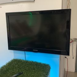 36” Samsung Flat Screen 