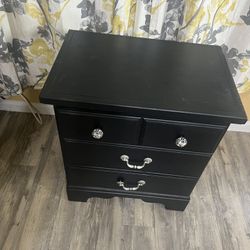 Vaughan Bassett Nightstand