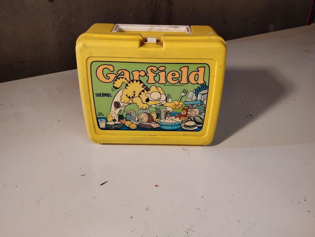 Vintage Garfield lunch box