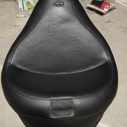 mustang seat for vtx1300