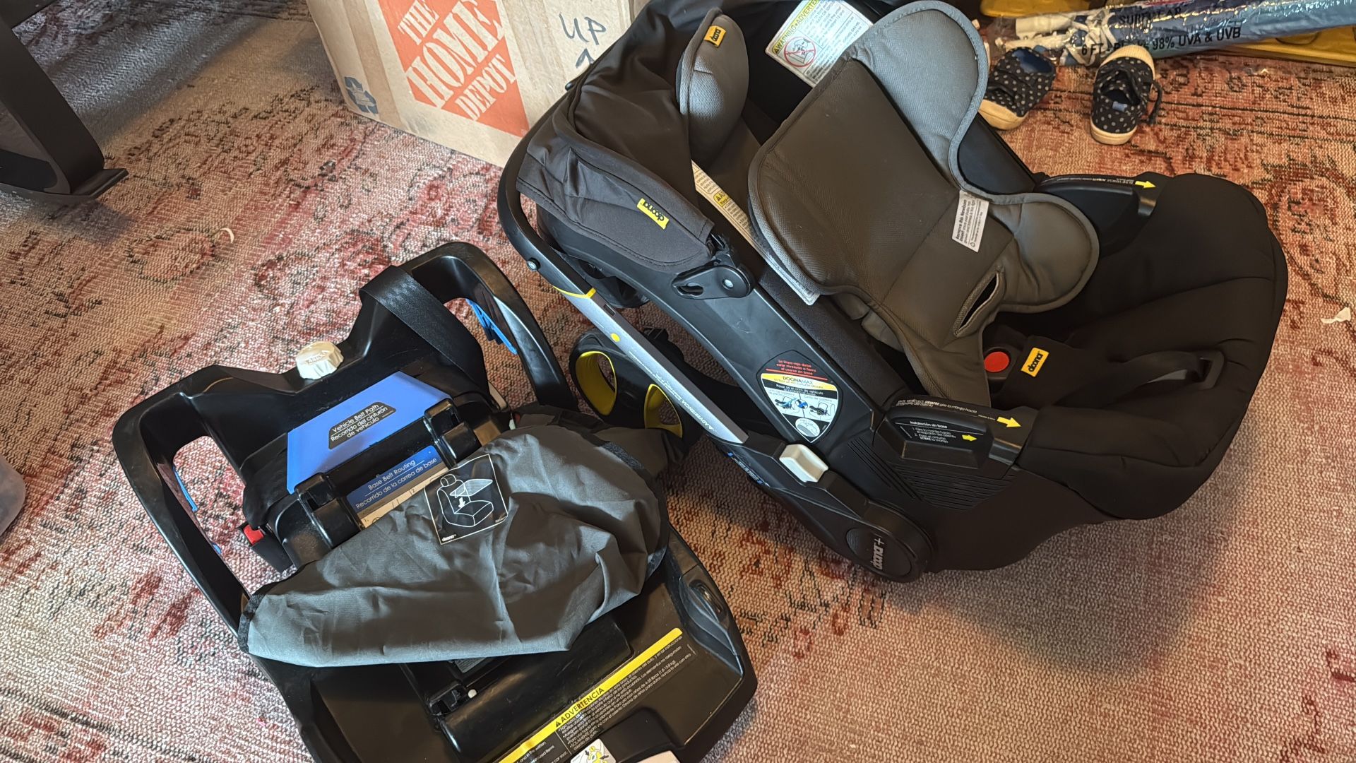 Doona Stroller / Car Seat