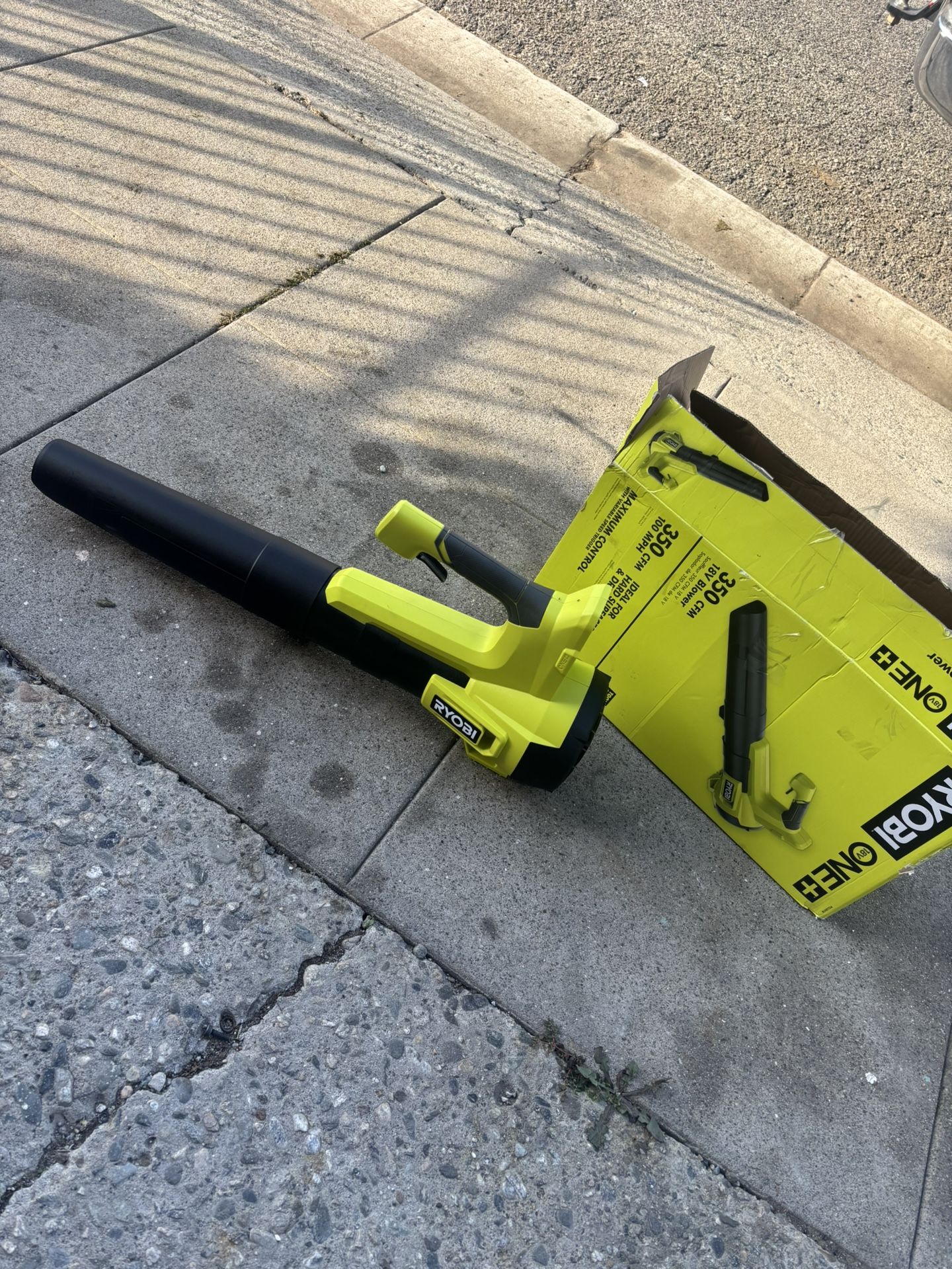 RYOBI ONE+ 18V 100 MPH 350 CFM Cordless Battery Variable Speed Jet Fan Leaf Blower (Tool Only)