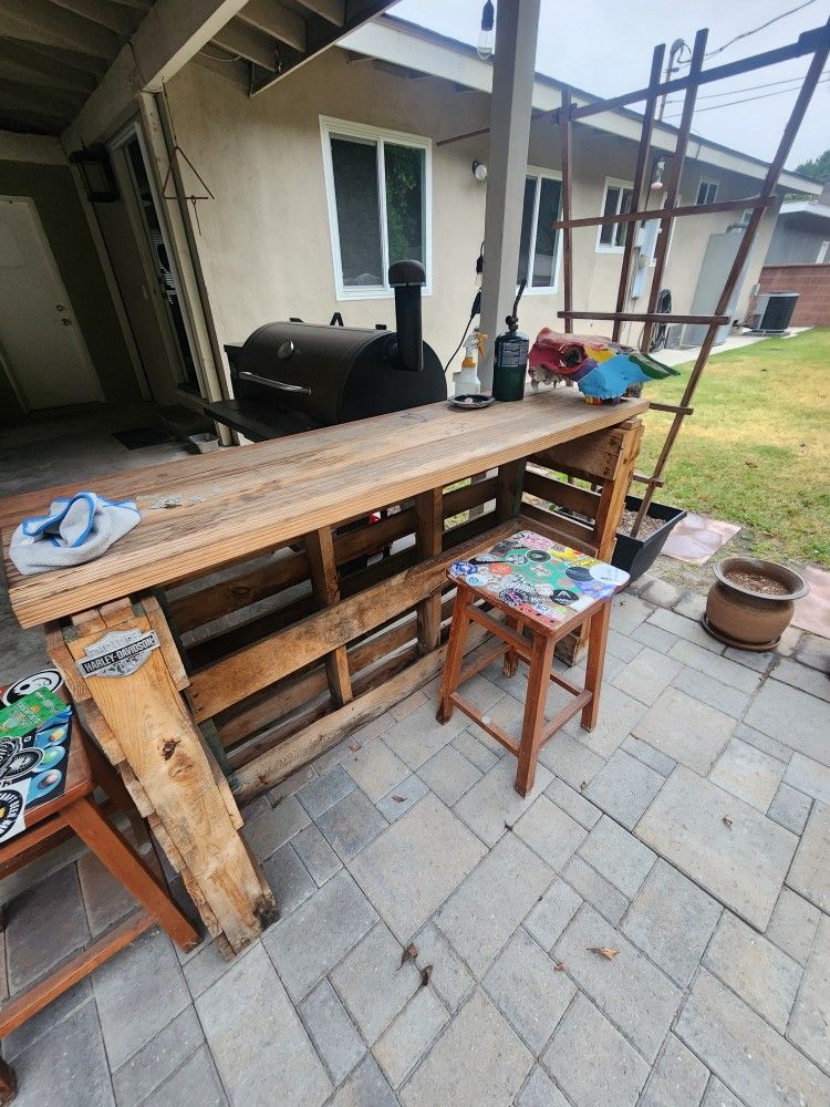 Pallet Bar